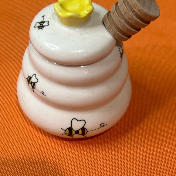Ceramic Honey Pot with Dipper - Picture 10 of 11
